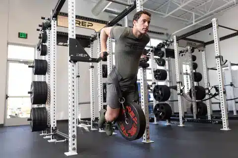 a man doing dips