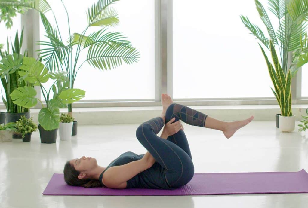 women doing backstrech exercise